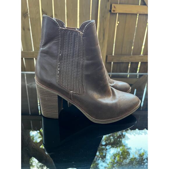 MIA Shoes - Brown Ankle boot with zipper